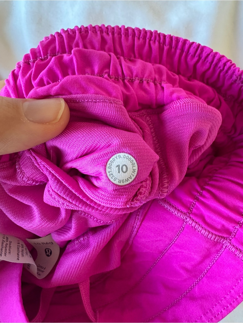 Lululemon Hotty Hot 2.5” Shorts - size 10